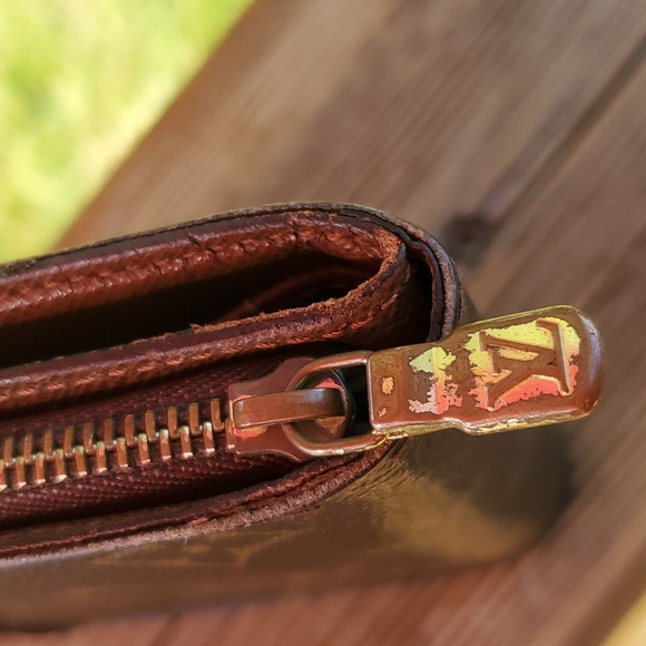 💥💥SOLD💥💥Louis Vuitton wallet - Picture 3 of 9